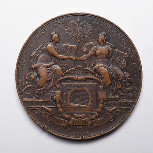 Medal upamiętniający zakończenie budowy tunelu Tirol – Vorarlberg w 1883 r.